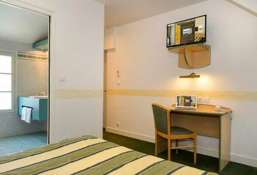 ホテル Logis Hôtel Restaurant La Boule D Or