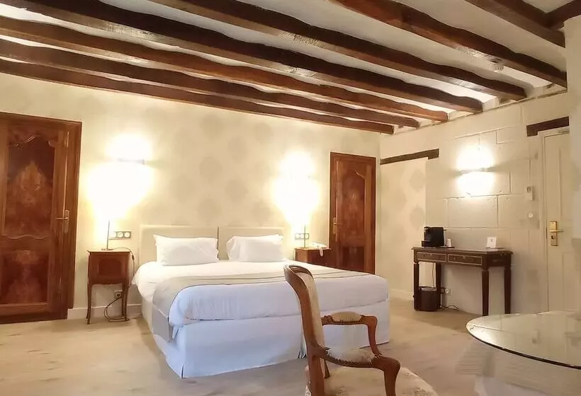 בית מלון כפרי Hôtel Grand Monarque