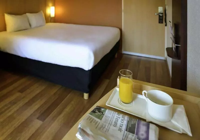 Hotel Ibis Avignon Centre Pont De L'europe