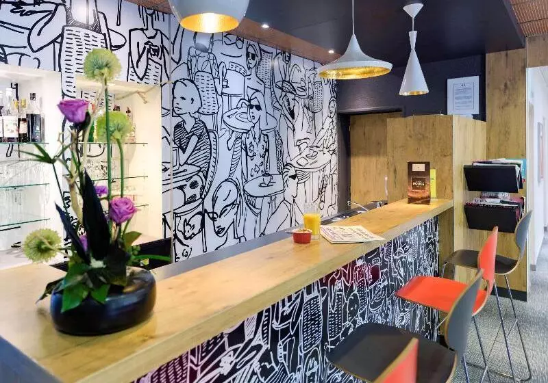 Hotel Ibis Avignon Centre Pont De L'europe