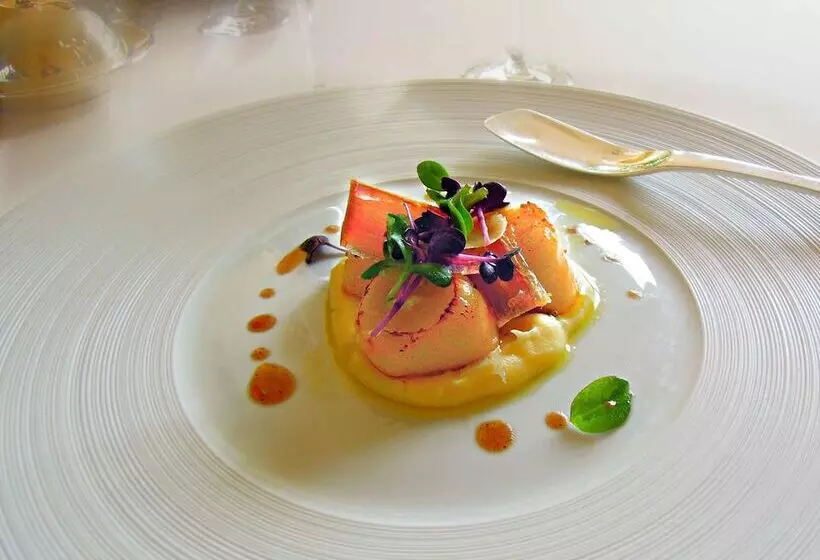 Отель Le Senechal