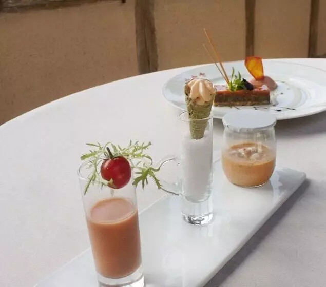 Отель Le Senechal