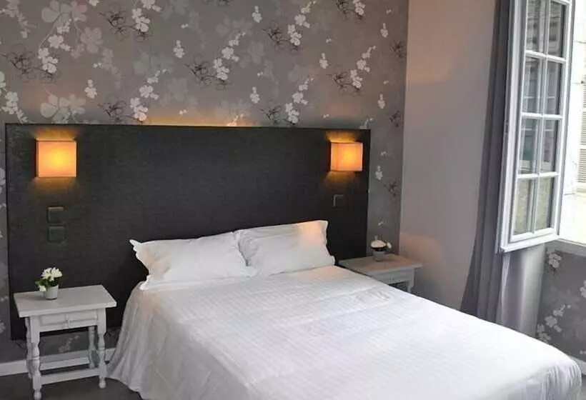 酒店 The Originals City, Hôtel la Reine Jeanne, Orthez