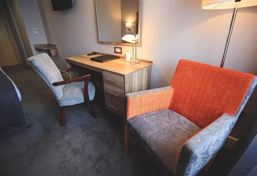 Westlodge Hotel & Leisure Centre