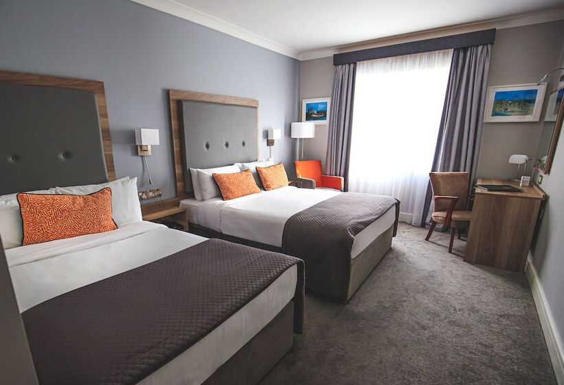 Westlodge Hotel & Leisure Centre