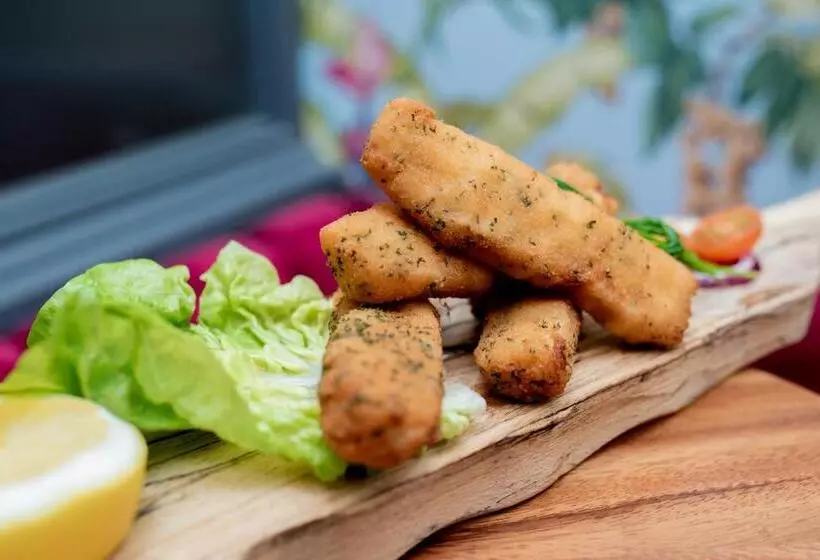 هتل Whitford House