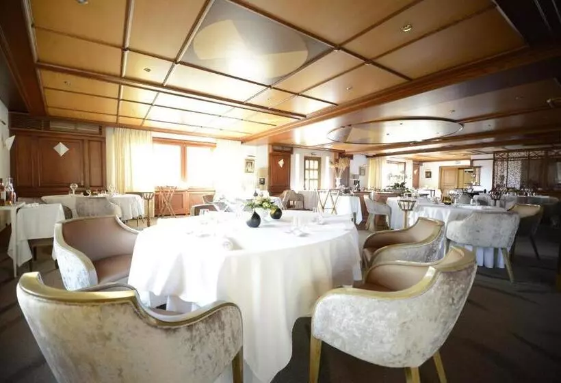 Logis Hotel Restaurant Au Boeuf Rouge