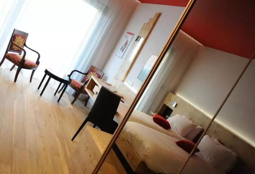 Logis Hotel Restaurant Au Boeuf Rouge