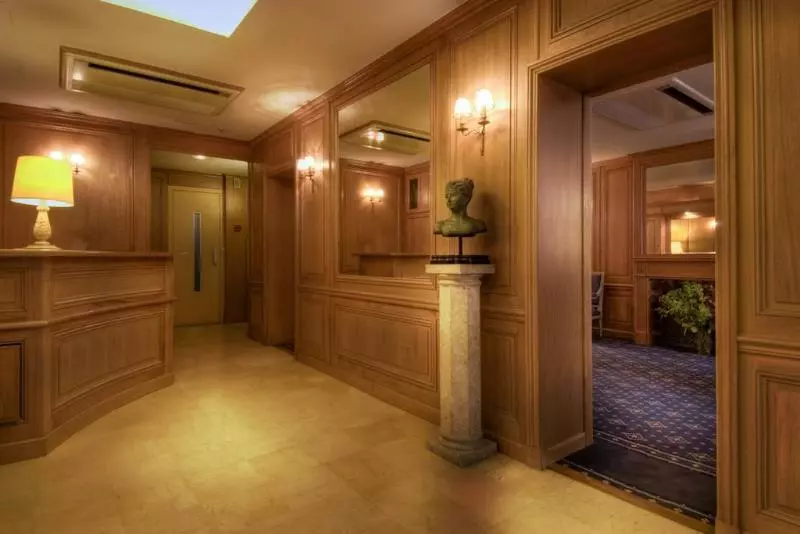 ホテル Baudelaire Opera