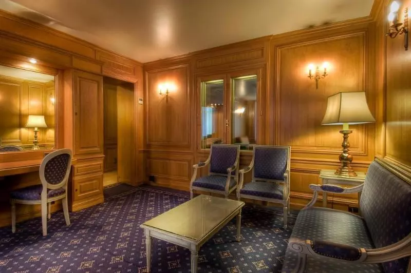 ホテル Baudelaire Opera