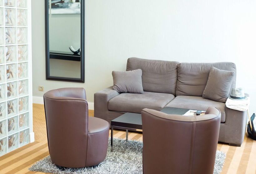 فندق Hôtel Continental Pau Centre