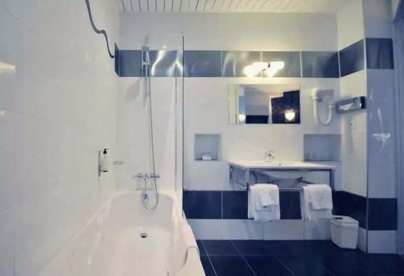 בית מלון כפרי Hôtel Continental Pau Centre