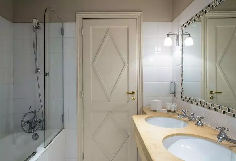 هتل Brighton Esprit De France