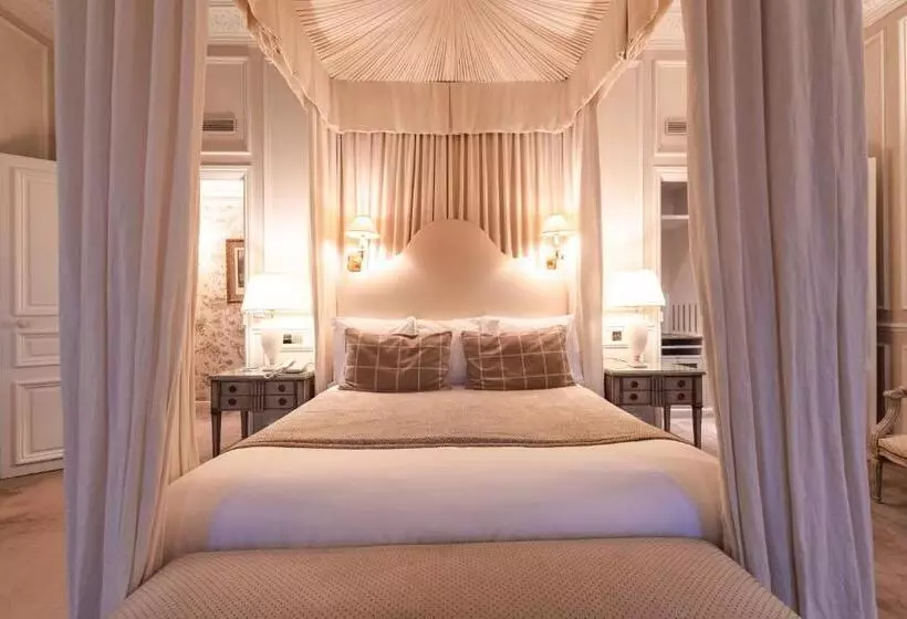 هتل Domaine Les Crayeres