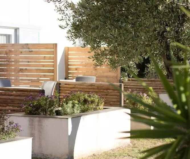 Отель Le Coudon