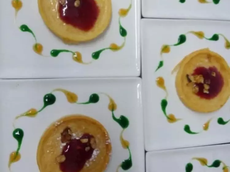 فندق Logis Hôtel Restaurant Les Aubuns