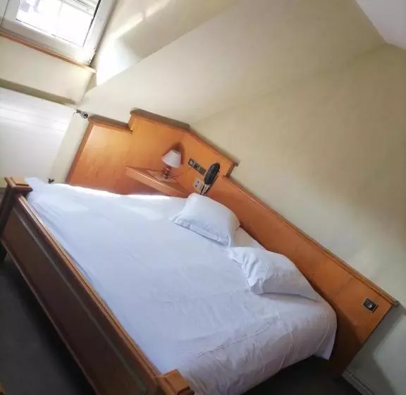 Logis Hotel Aux Comtes De Hanau