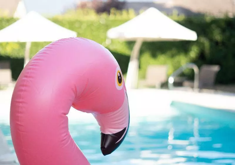 فندق Pomo Hôtel & Restaurant