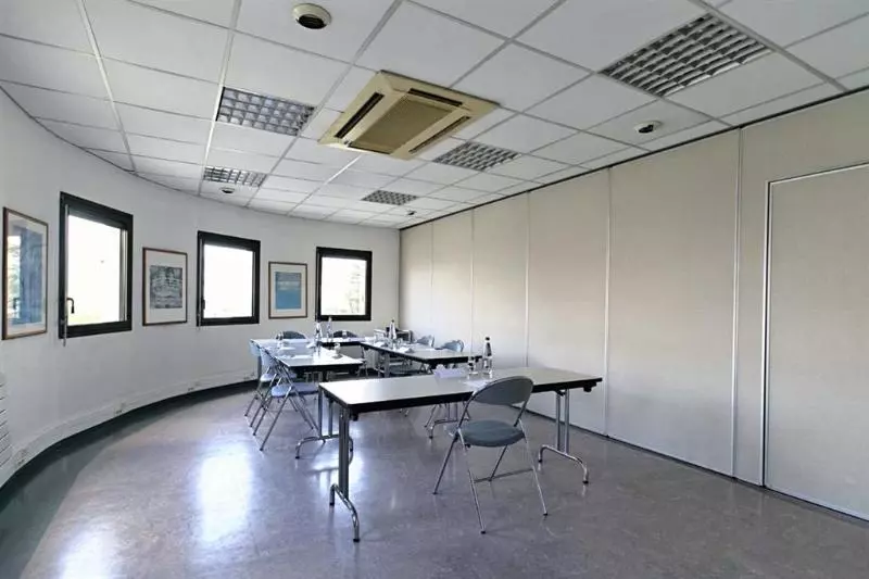 فندق Pomo Hôtel & Restaurant