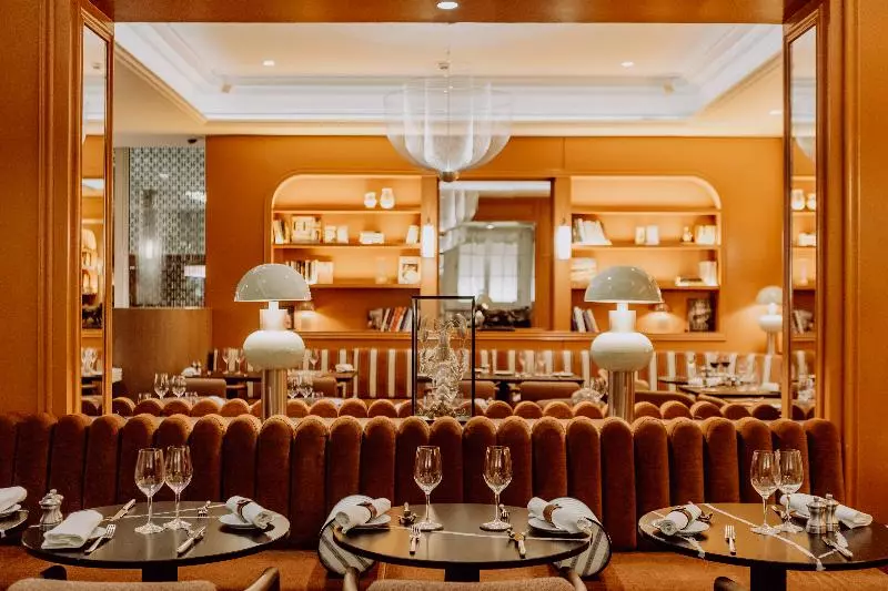 ホテル Sofitel Paris Baltimore Tour Eiffel