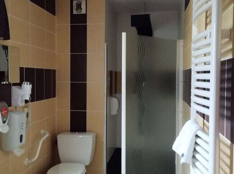 Brit Hotel L Arrivée Guingamp