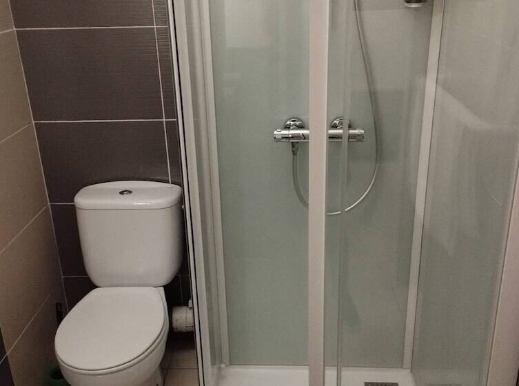 Brit Hotel L Arrivée Guingamp