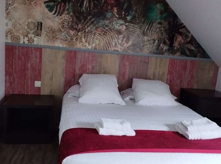 Brit Hotel L Arrivée Guingamp