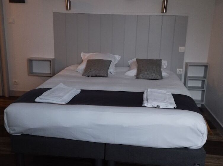 Brit Hotel L Arrivée Guingamp