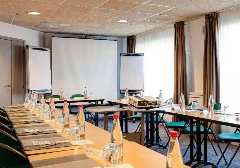 Hotel Campanile Evry Ouest Corbeil Essonnes