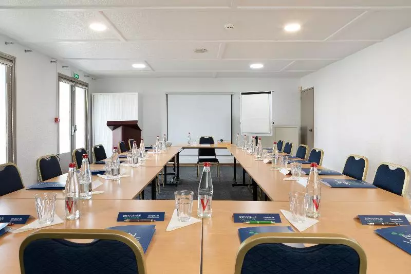 فندق Campanile Morangis Orly