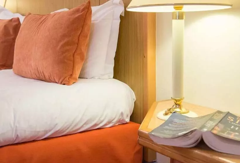 هتل Fertel Etoile