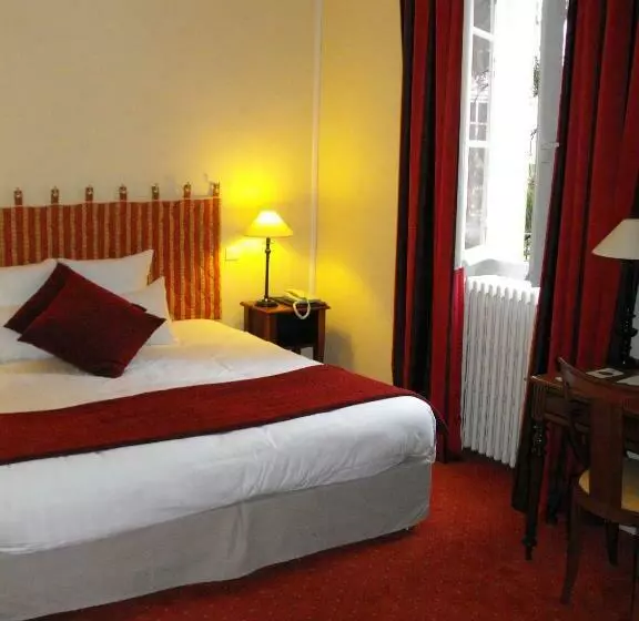 فندق Hôtel La Petite Verrerie