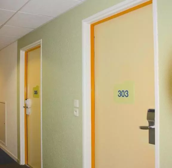 ホテル Ibis Budget Thonon Les Bains