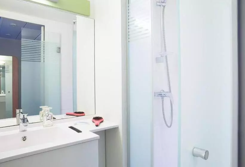 ホテル Ibis Budget Thonon Les Bains