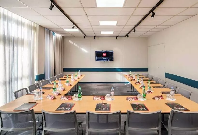 B&b Hotel Le Mans Centre Cathédrale