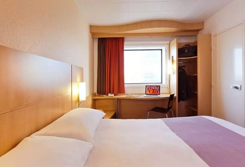 ホテル Ibis Paris La Défense Esplanade
