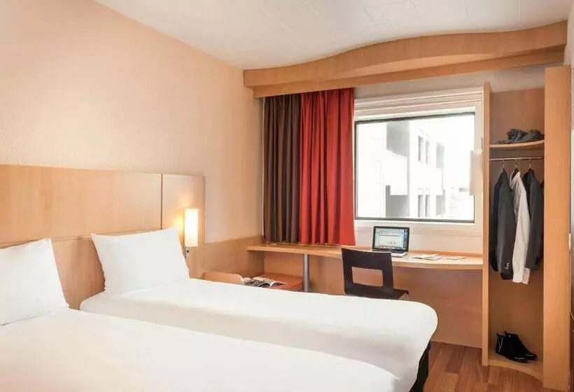 ホテル Ibis Paris La Défense Esplanade