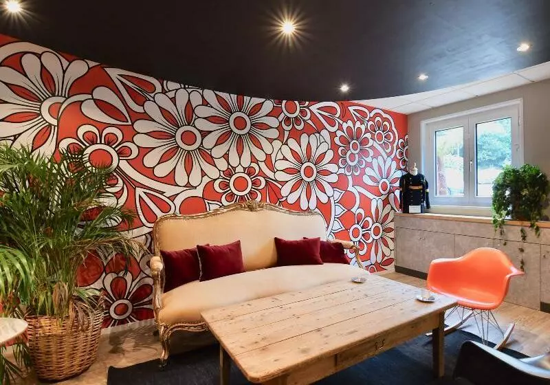 בית מלון כפרי Ibis Quimper