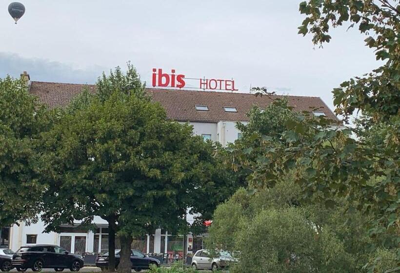 בית מלון כפרי Ibis Saintdie