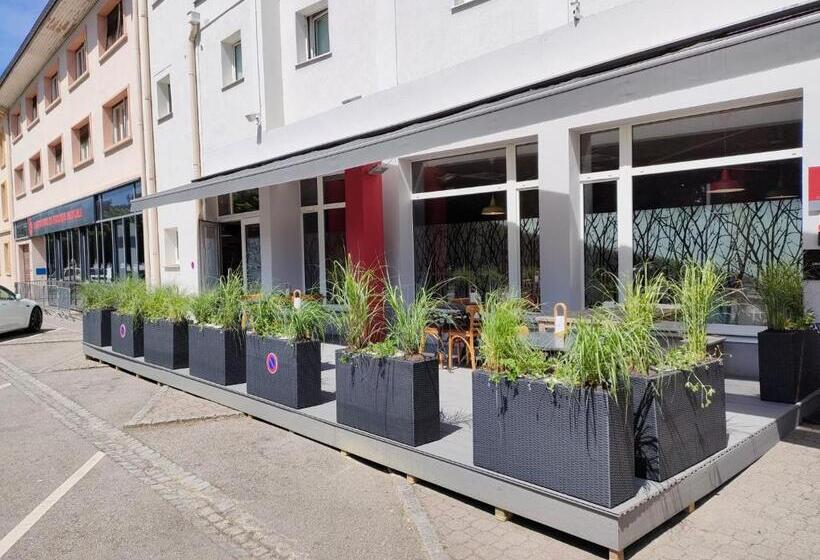 בית מלון כפרי Ibis Saintdie