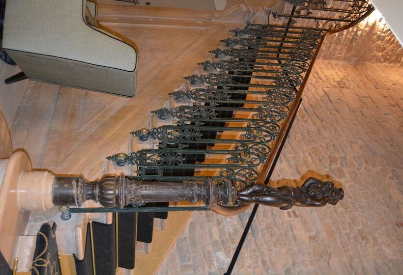 בית מלון כפרי Oceania Le Jura Dijon