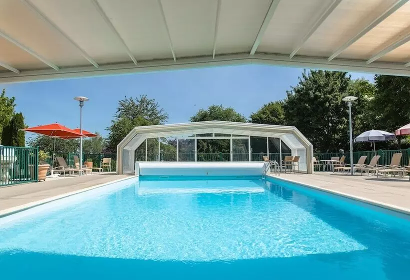 L Ermitage Hotel & Restaurant