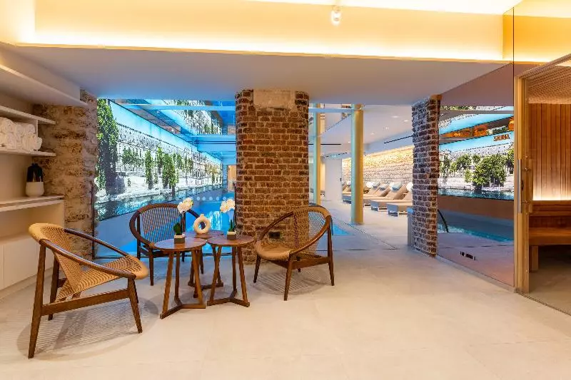 Astra Opera   Astotel