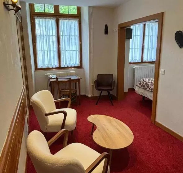 Отель Chateau De La Muzelle