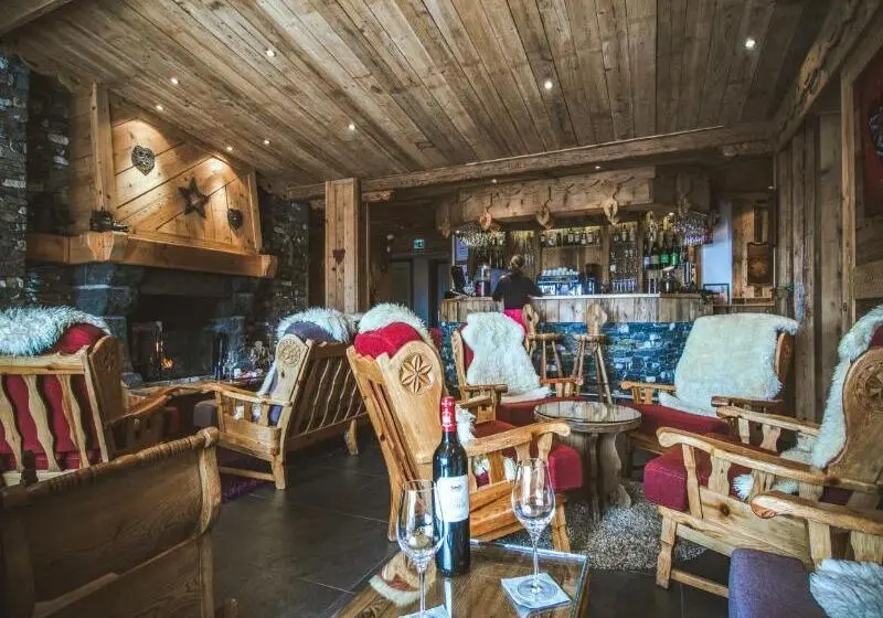 هتل Hôtel Le Sherpa Val Thorens