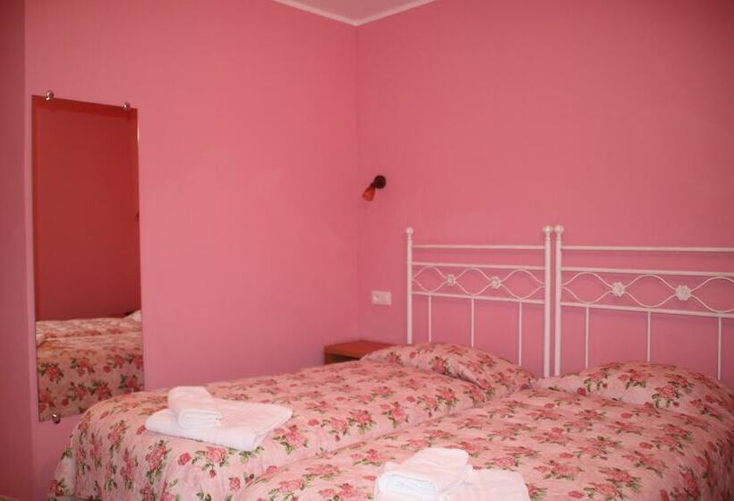 בית מלון כפרי Hôtel Lutetia