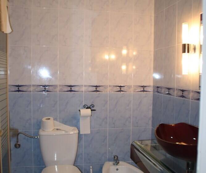 בית מלון כפרי Hôtel Lutetia