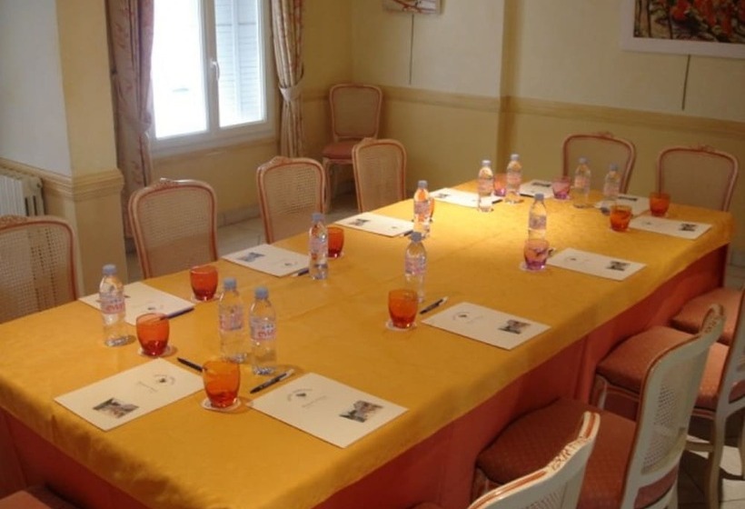 هتل Hôtel Mireille