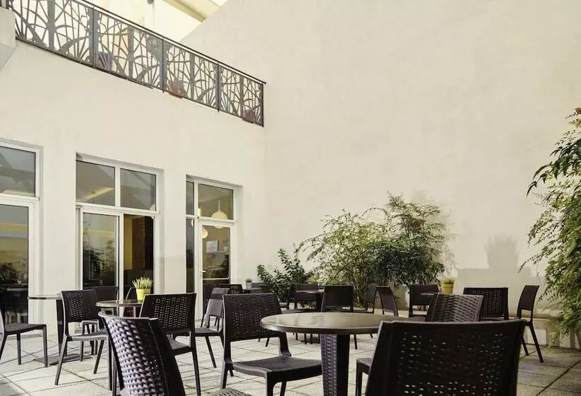 Отель Ibis Styles Marseille Gare Saintcharles