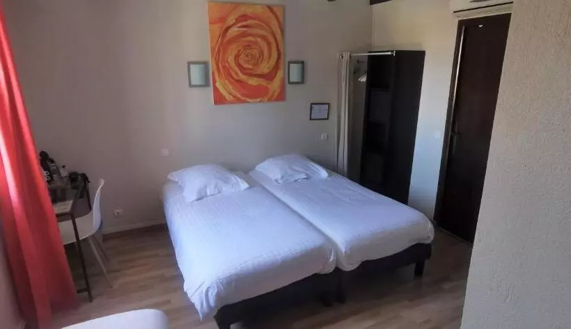 Hotel Le Mas Des Amandiers